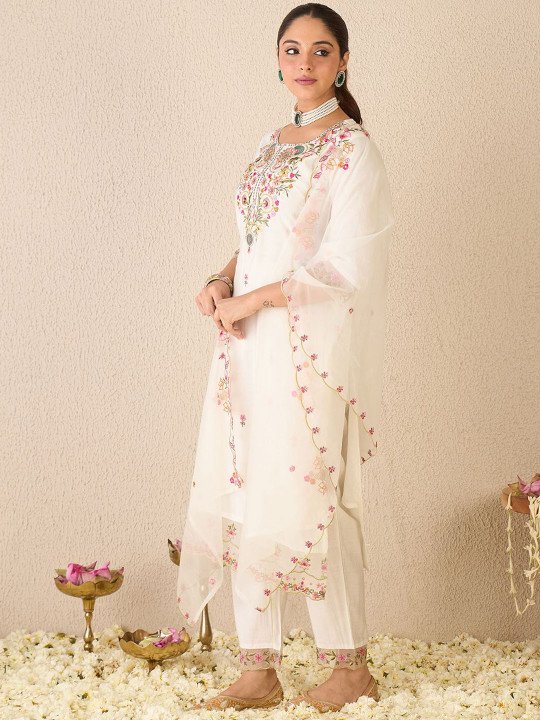 Floral Embroidered Round Neck Kurta With Trousers & Dupatta 2