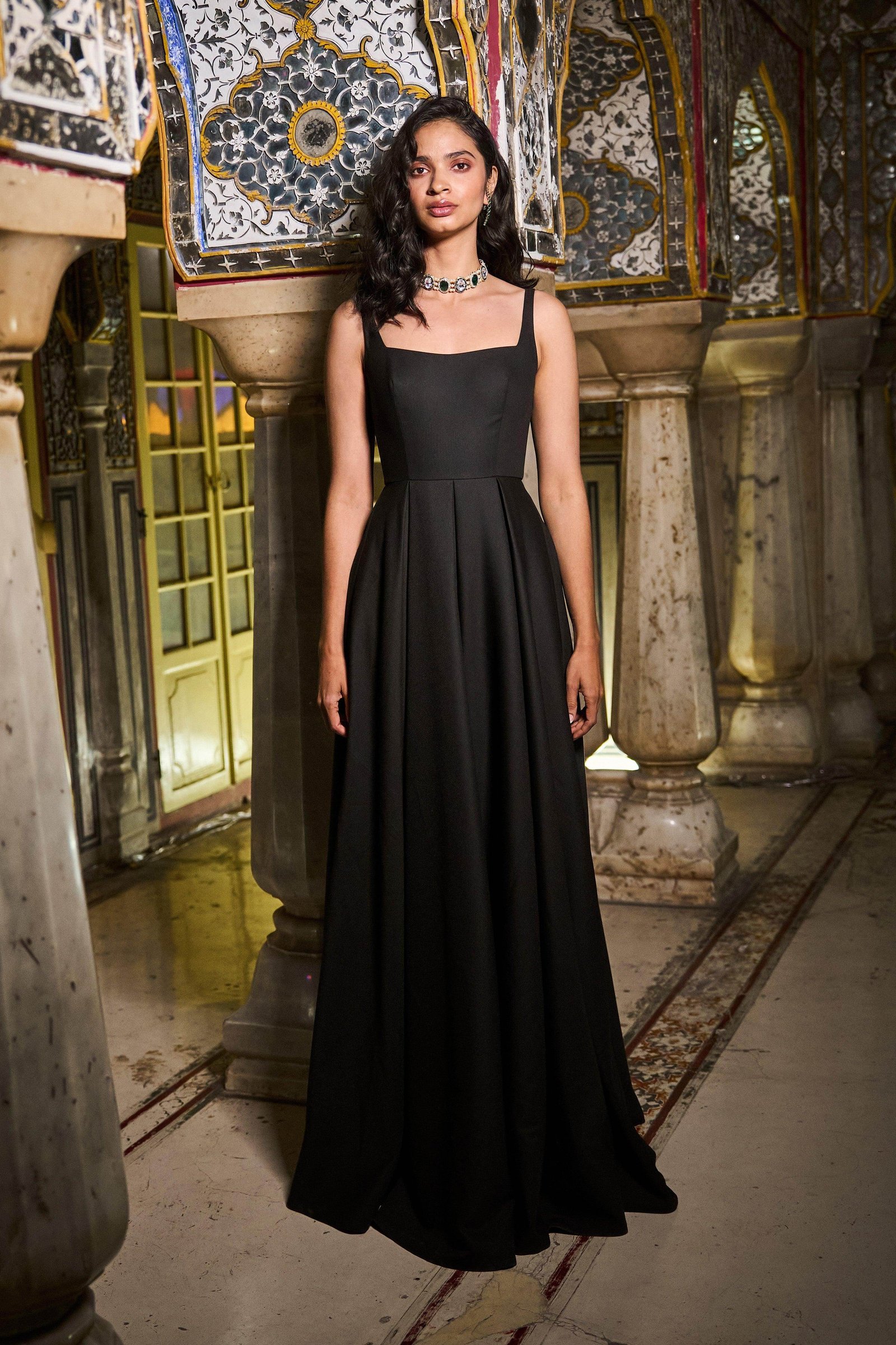 BLACK FLARE GOWN