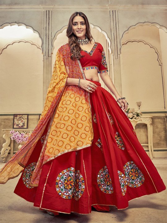 Floral Embroidered Semi-Stitched Lehenga & Unstitched Blouse With Dupatta